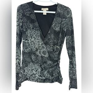 FYLO by Nylon | Black White Paisley Floral Print Surplice V-Neck Blouse Top